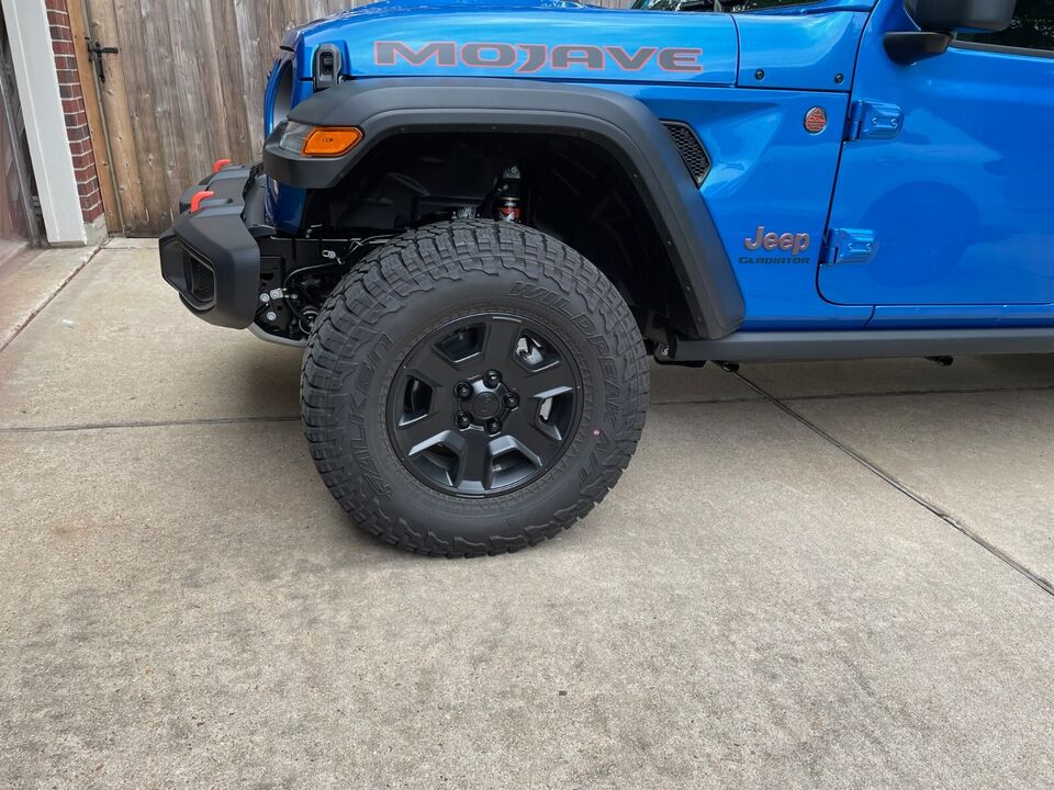 Lug Nut Covers / Wheel Nut Covers for Jeep Gladiator - Glossy Black